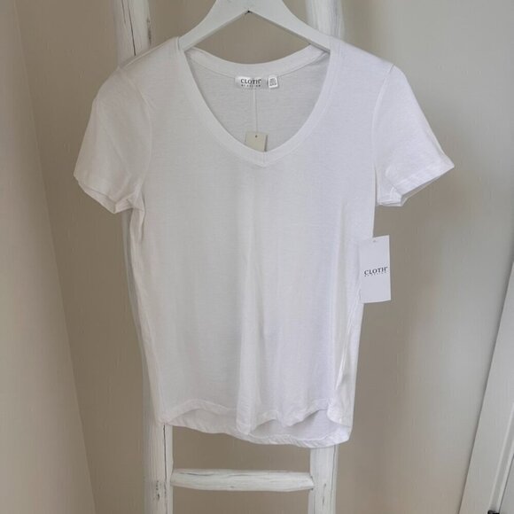 Francesca's Cloth By Design Basic White T-Shirt NWT Size XS - Picture 1 of 10